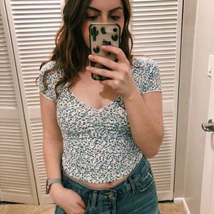 Brandy Melville Gina top floral